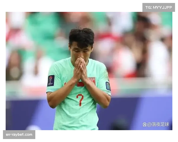 武磊伤愈归队训练单独进行 海港锋线核心状态存疑 武磊伤愈归队训练单独进行 海港锋线核心状态存疑